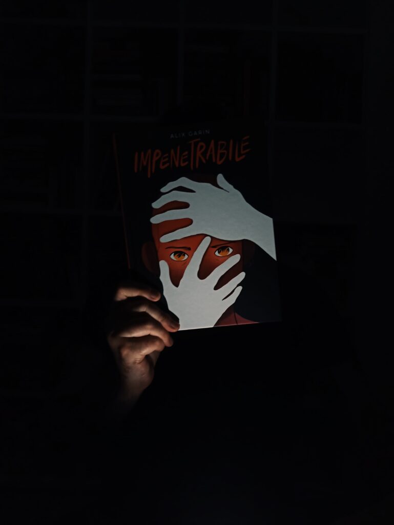 Recensione Impenetrabile - Alix Garin